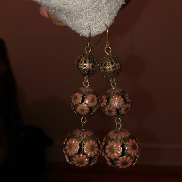 ❣️Intricate&Unique dangle earrings! Lightweight - Picture 2 of 8